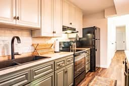 212 E Waldburg - Unit A