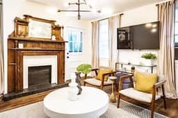 212 E Waldburg - Unit A