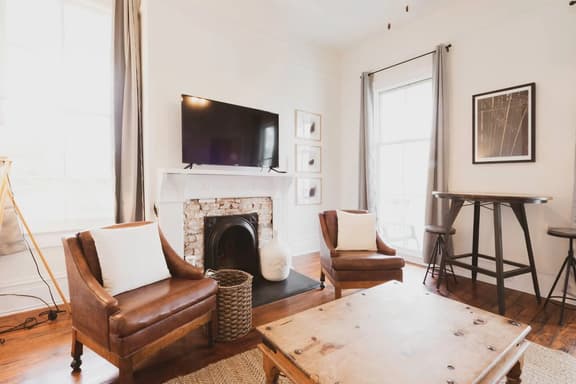 Trendy 2BR/2BA | Walk to Forsyth Park